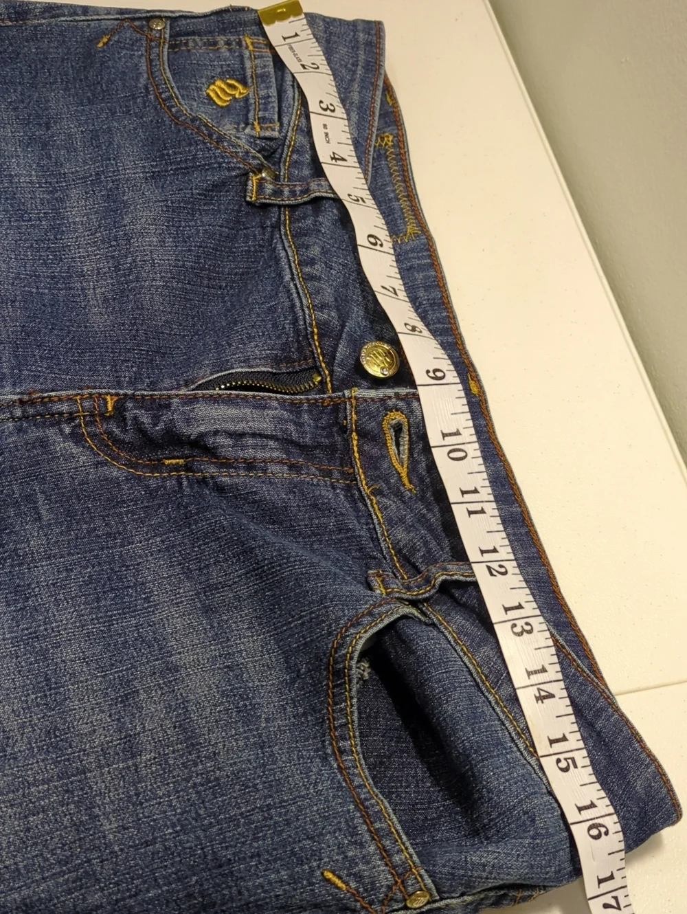 VINTAGE Rocawear Y2K Embroidered Back Pocket Denim Jeans Size 9